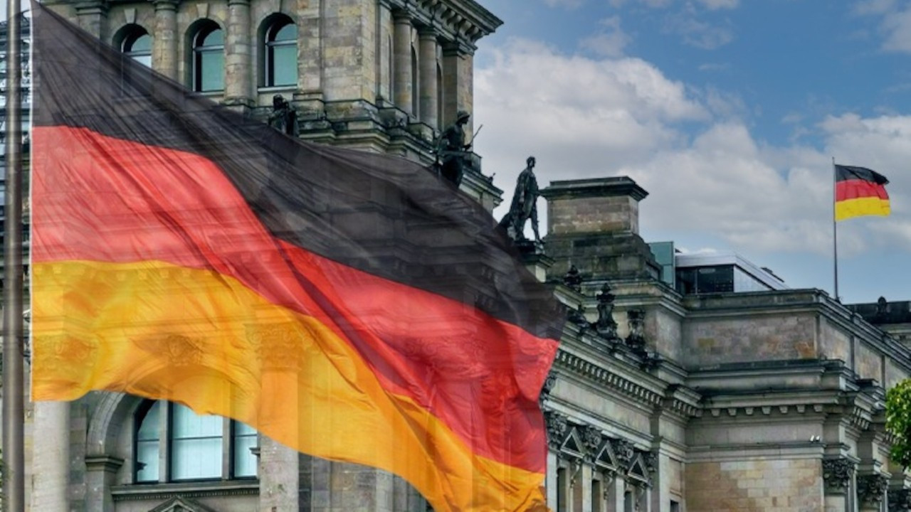 Alman bakandan 'zorunlu askerlik' açıklaması: Kaldırmak hataydı