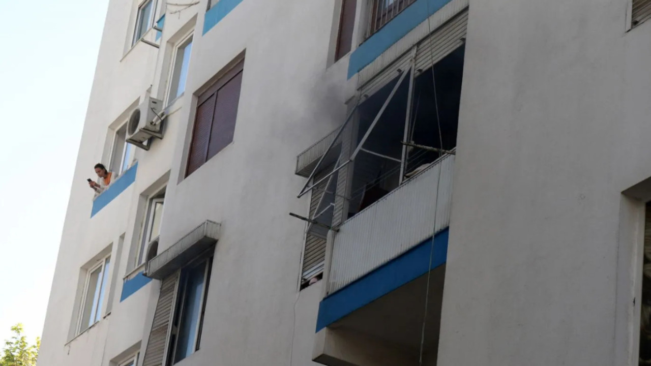 Antalya'da yangın: 6 kişi dumandan etkilendi