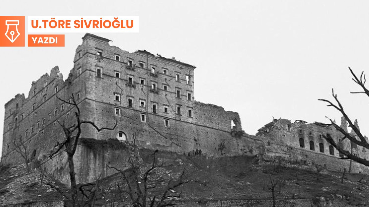 Monte Cassino’nun yıkılışı