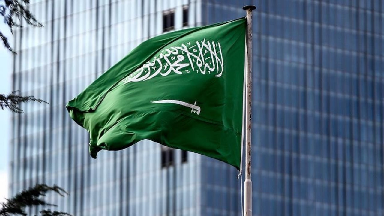 Reuters: Suudi Arabistan, İsrail'le normalleşme sürecini dondurdu