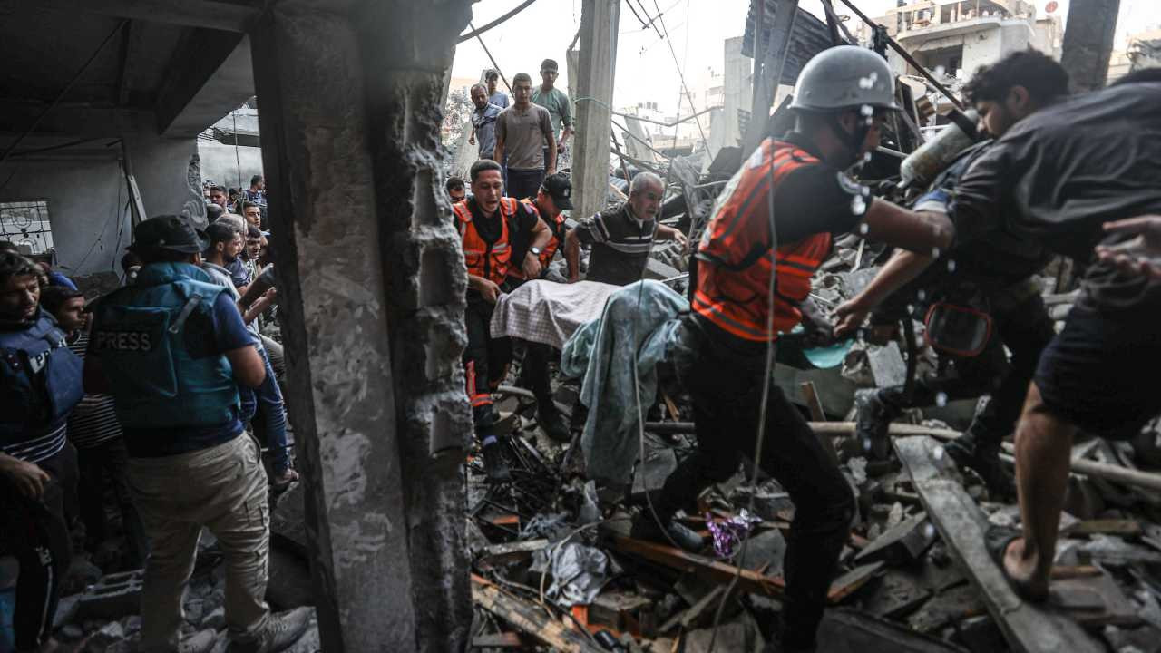 DSÖ: Gazze'ye tıbbi malzeme taşıyan uçak Mısır'a indi