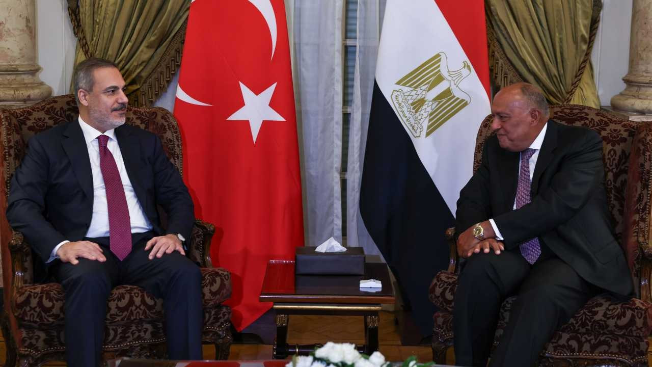 Fidan'dan Mısır'da 'Filistin' açıklaması: İki devletli çözüm tek geçerli çözüm yoludur