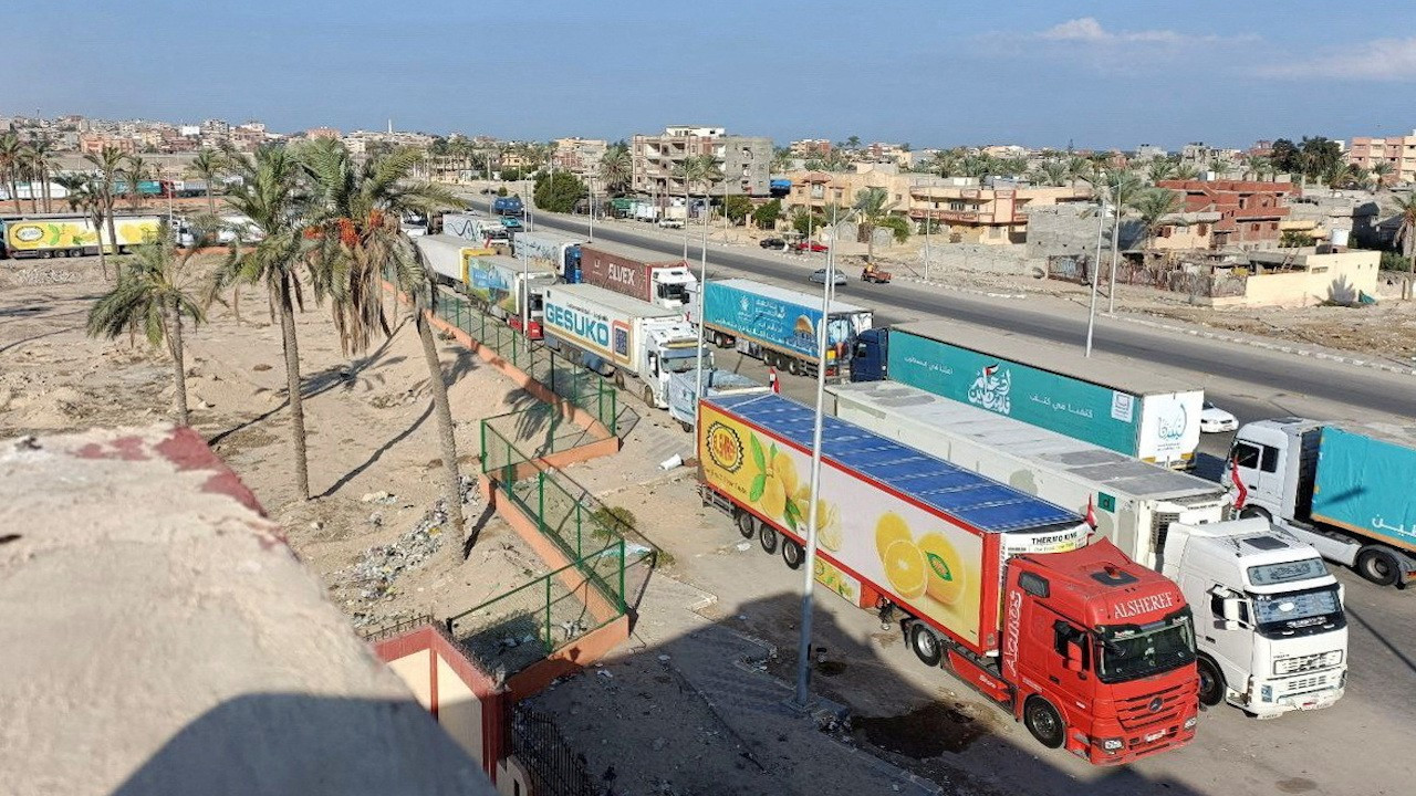 İsrail, Refah Sınır Kapısı'nı açıyor: Gazze'ye yardımlara izin verilecek