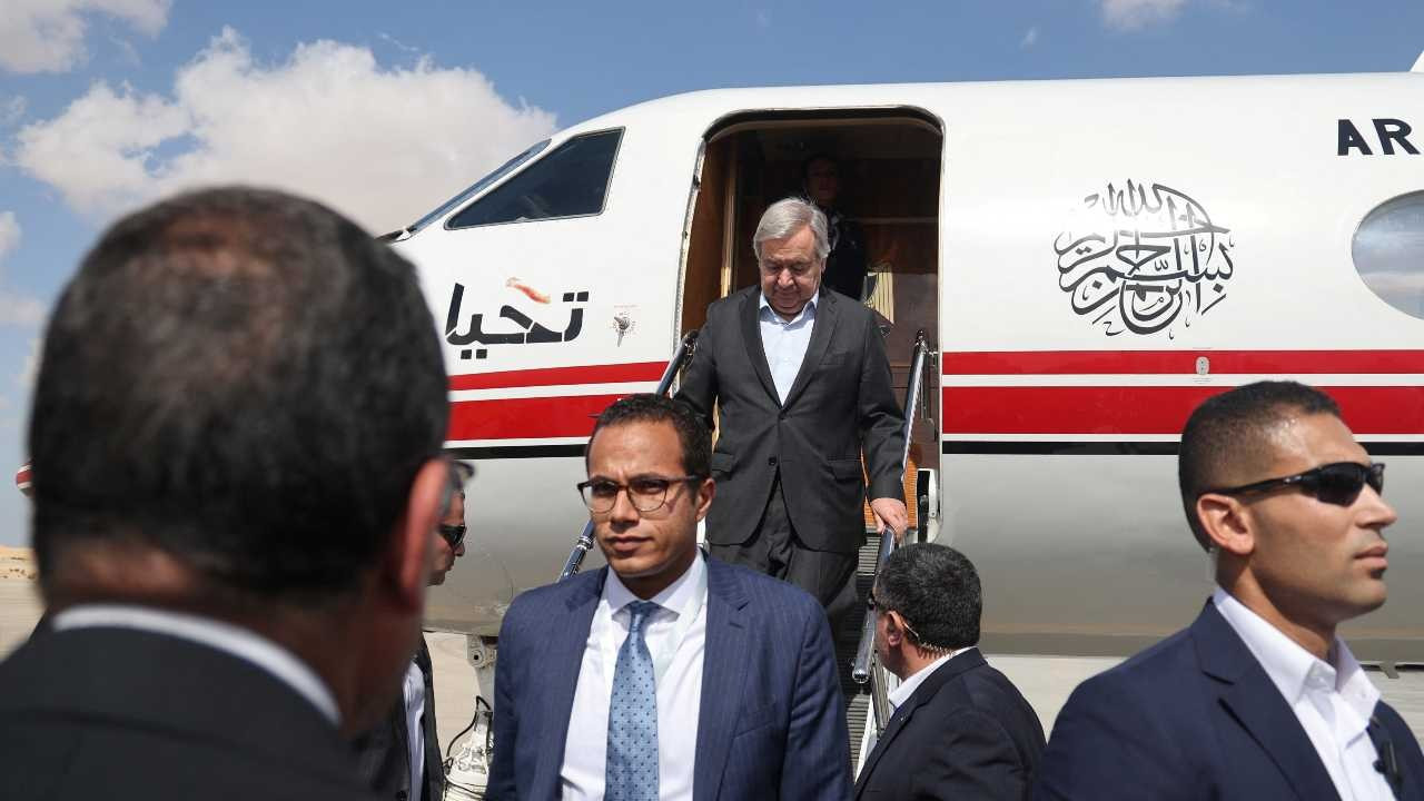 Guterres, Refah Sınır Kapısı'nda: 'Yardım tırları bir an önce Gazze'ye gitmeli'