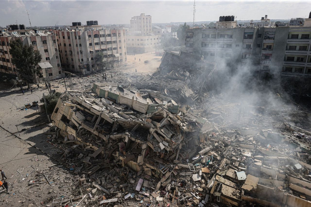 Gazze'de El Zehra mahallesi moloz yığınına dönüştü: 'Neden bizi bombalıyorlar? Biz ne yaptık?' - Sayfa 4