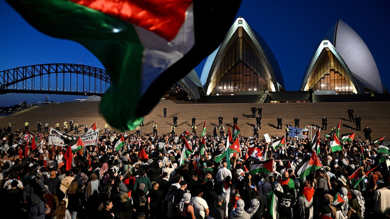 Avustralya'da yerel yönetimden 'Filistin bayrağı' kararı