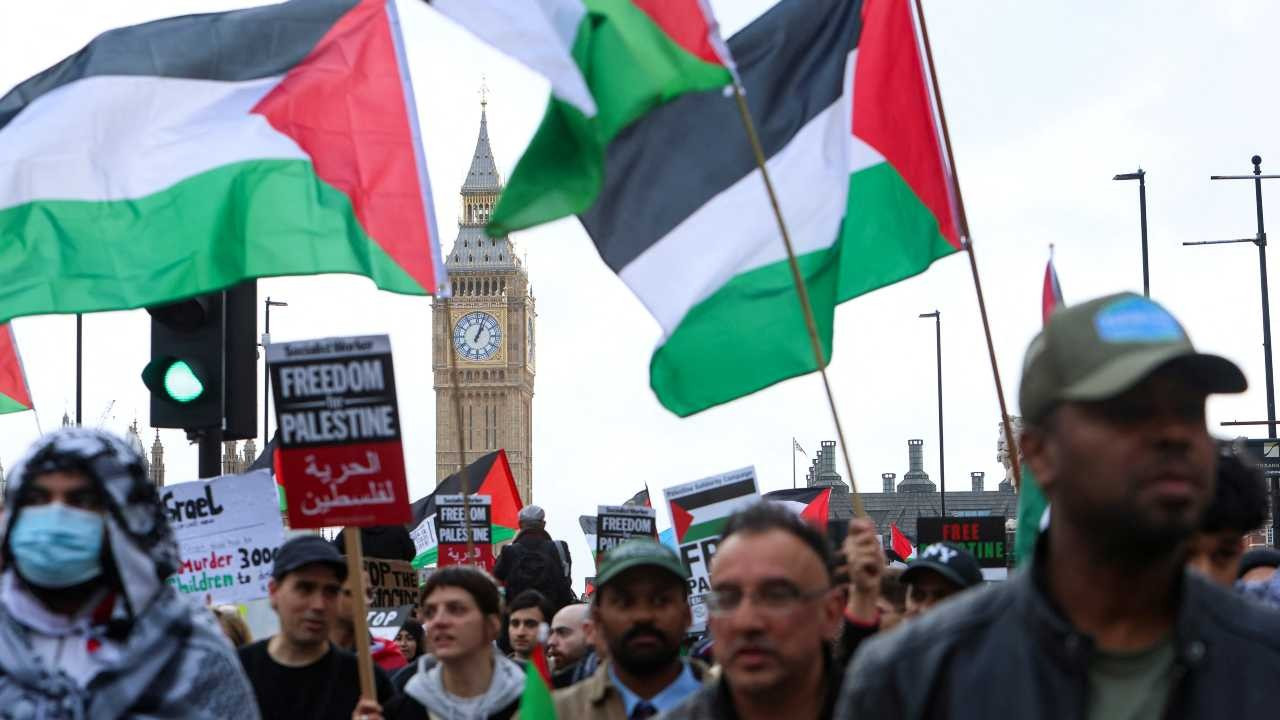 Londra'da Gazze'ye destek eylemi: 'Katliamı durdurun'