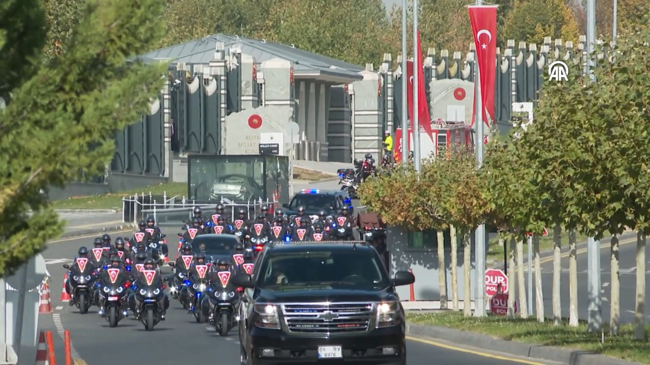 Erdoğan'a Anıtkabir ziyaretinde dev konvoy eşlik etti