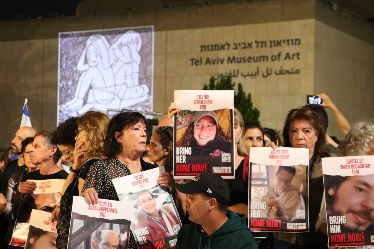 İsraillilerden 'ateşkes' çağrısı: Yüzlerce eylemci Tel Aviv'de toplandı - Sayfa 4