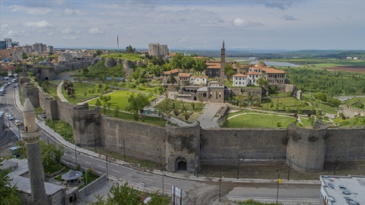 Diyarbakır'da 'Geçmişten Geleceğe Mezopotamya Sofrası' kuruluyor