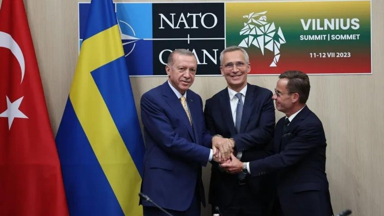 Cumhurbaşkanı Erdoğan, İsveç'in NATO üyeliği kararını imzaladı
