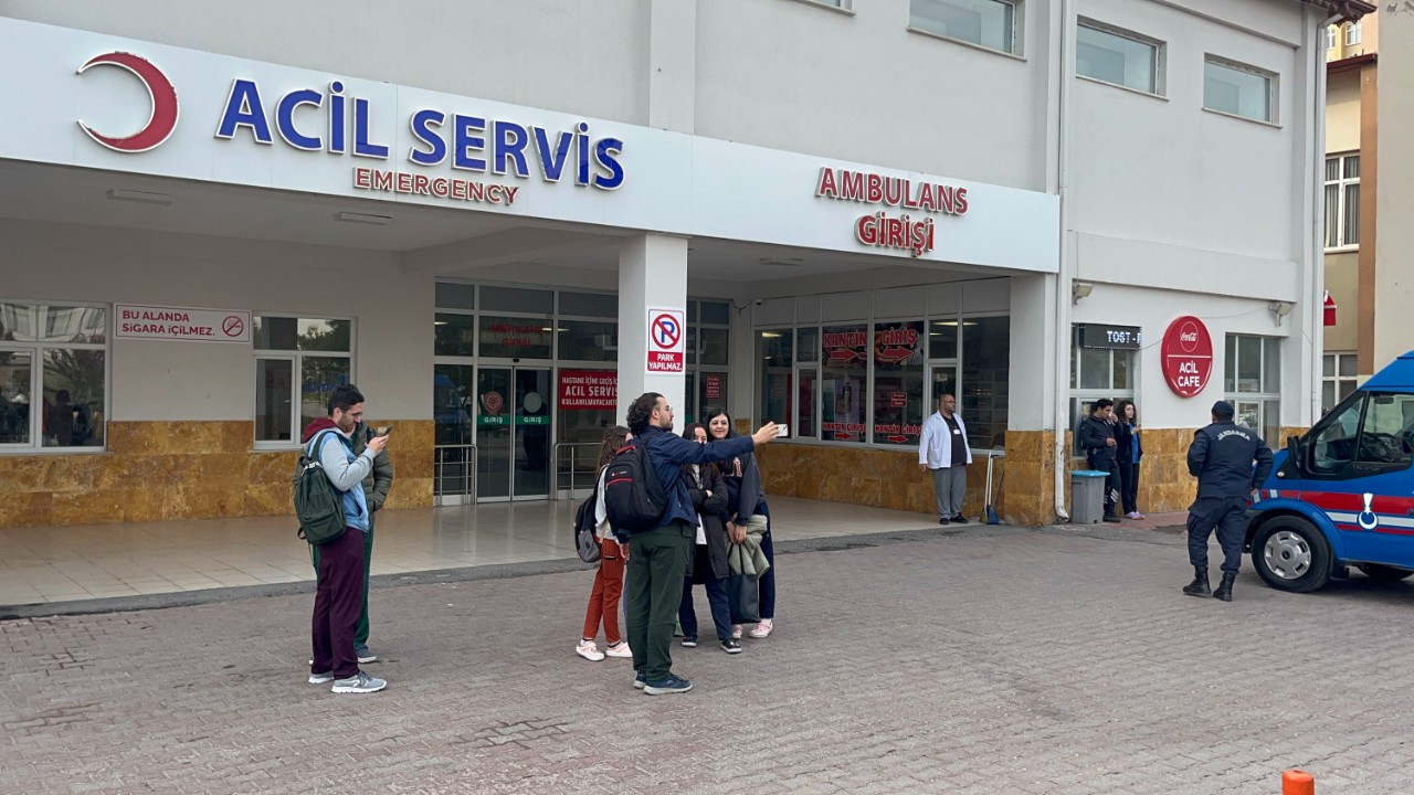 Sivas'ta 88 öğrenci zehirlenme şüphesiyle hastaneye kaldırıldı