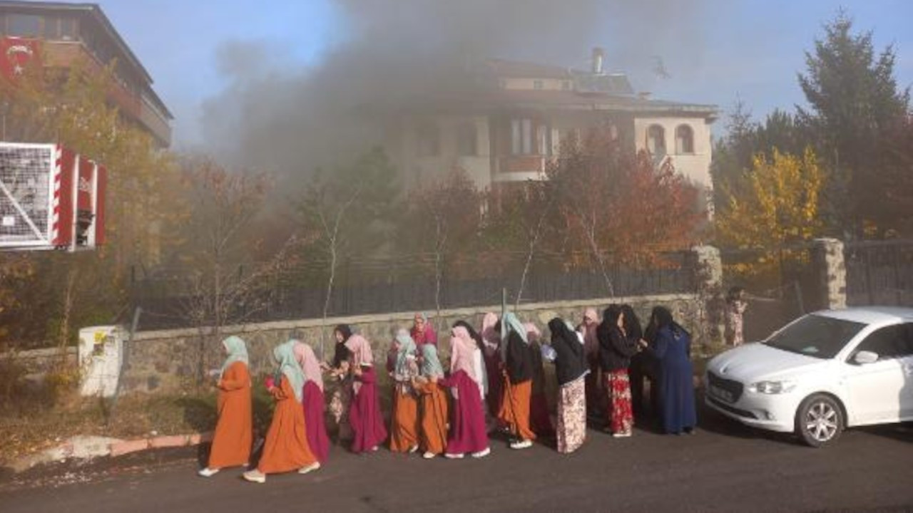 Kız Kuran kursunda yangın: 6 öğrenci mahsur kaldı