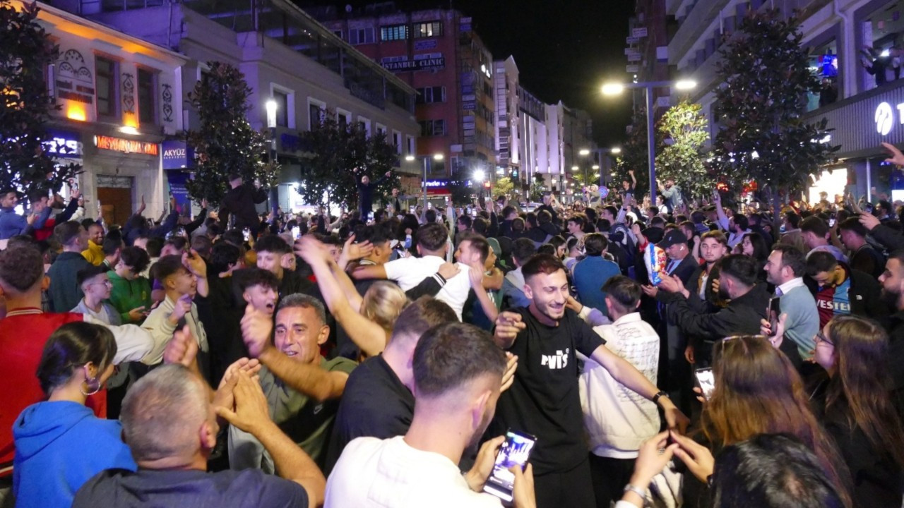 Trabzon'da Fenerbahçe maçı sonrası coşkulu kutlama