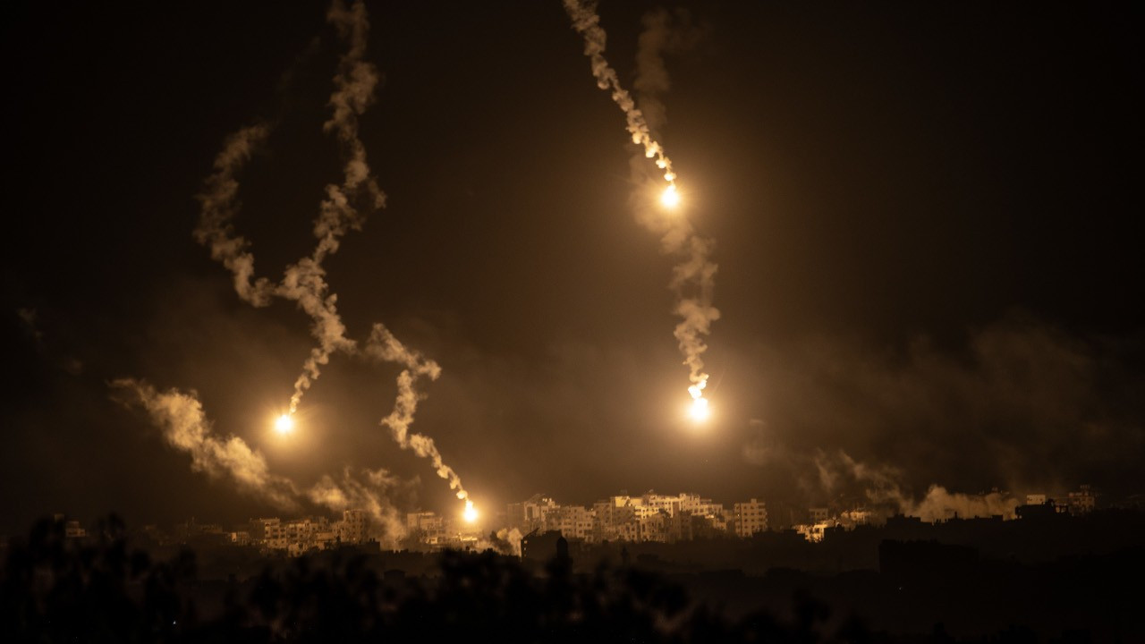 İsrail'in Gazze'ye saldırılarında ölü sayısı 18 bin 608'e yükseldi