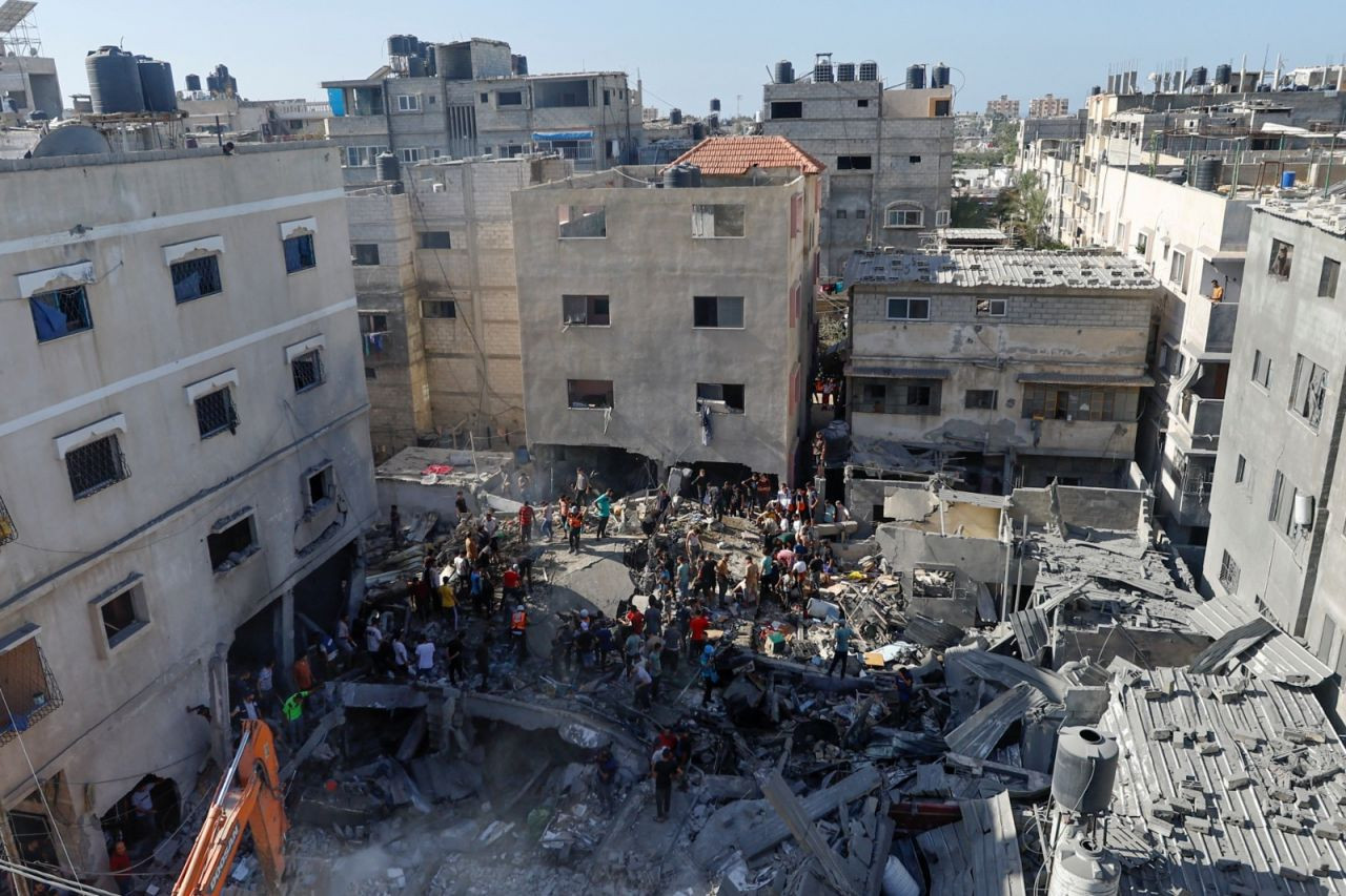 Gazze'de yaşayanların yüzde 70'i yerinden oldu: Her 1 kilometreye 82 ton patlayıcı düşüyor - Sayfa 2