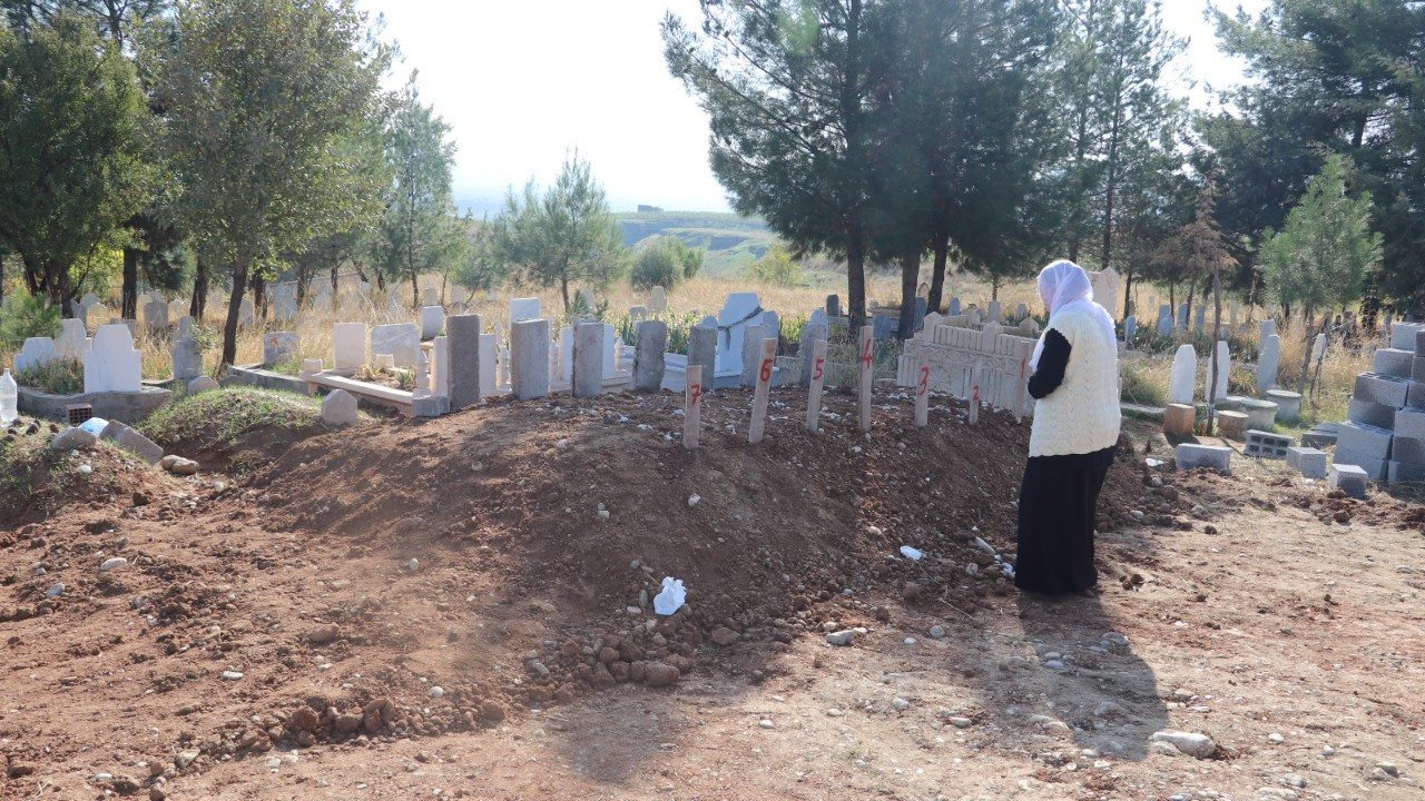 Siirt'te ölen anne ve 5 çocuğunun cenazesi defnedildi