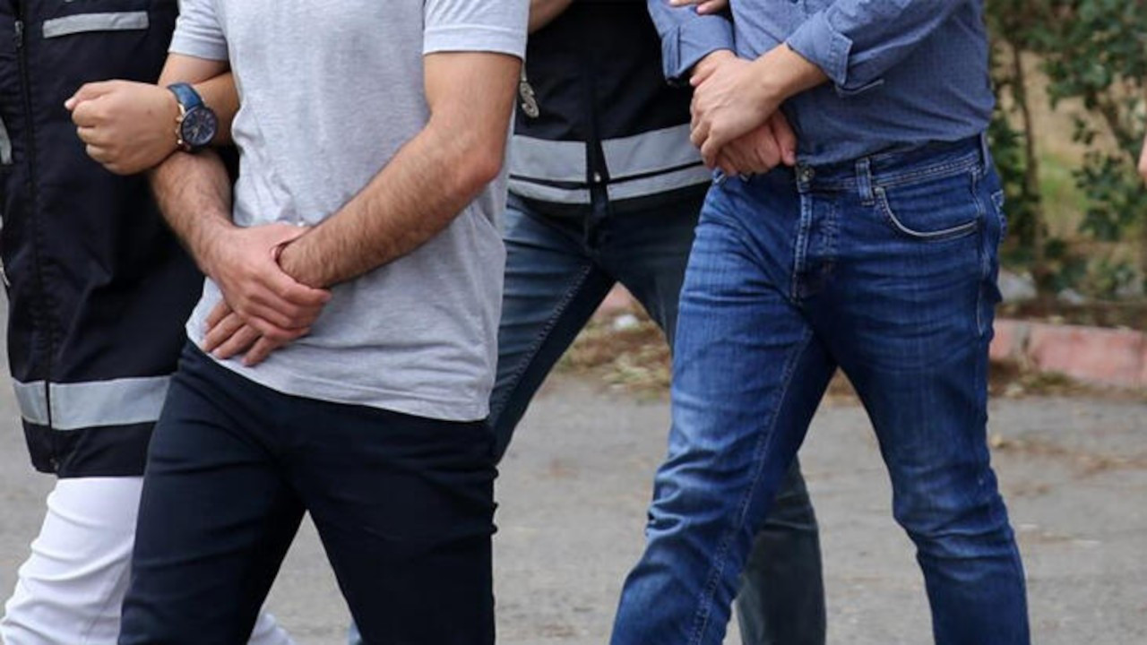 Gebze'de SOL Parti yöneticilerine gözaltı