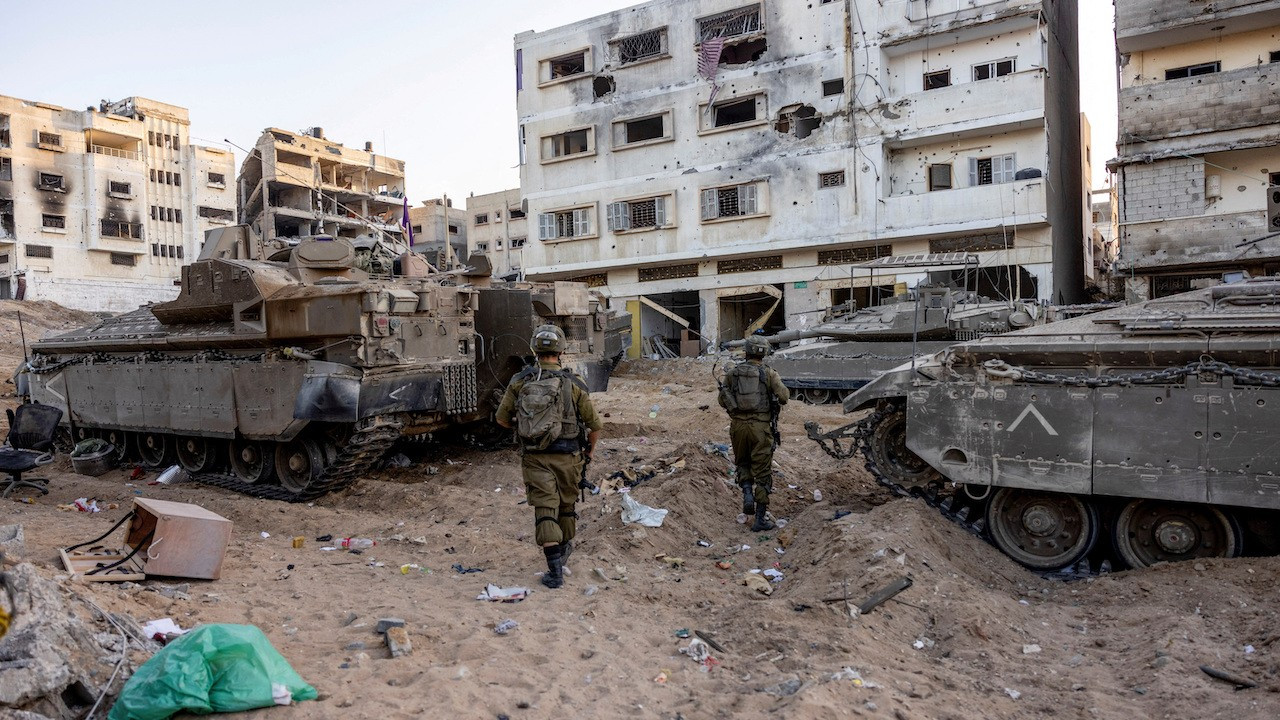 İsrail yine hastanelerin çevresini bombaladı: Şifa ve Nasr hastaneleri hedefte