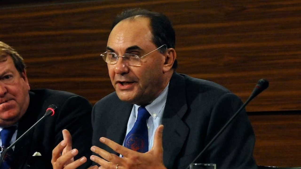 Eski Katalan siyasetçi Alejo Vidal Quadras silahlı saldırıya uğradı