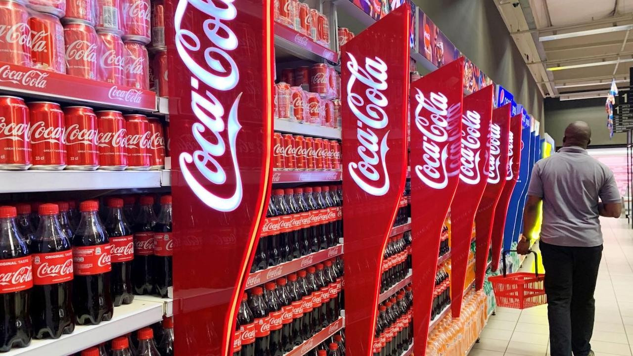 34 kişi hastaneye kaldırıldı: Hırvatistan'da Coca-Cola ürünleri raftan çekiliyor