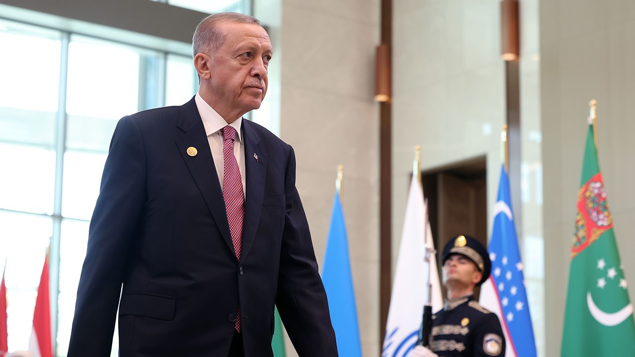 Erdoğan: Anayasa Mahkemesini öven arkadaşlar yanlış yapıyor
