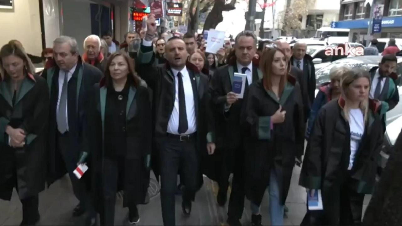 Barolar Birliği ve Ankara Barosu çağrı yaptı: Avukatlar Yargıtay'a doğru yürüyüşe geçti