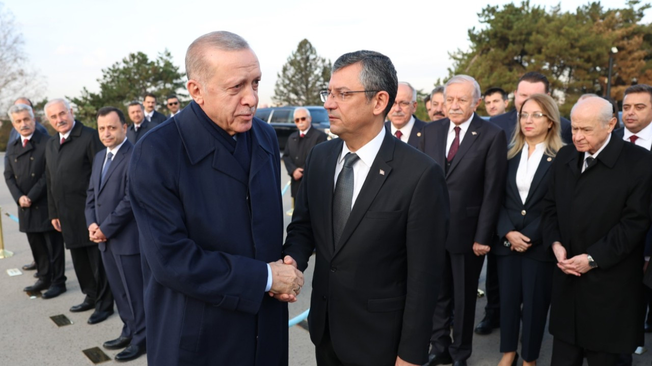 Atatürk için Anıtkabir'de tören: Erdoğan ve Özel'den ilk kare