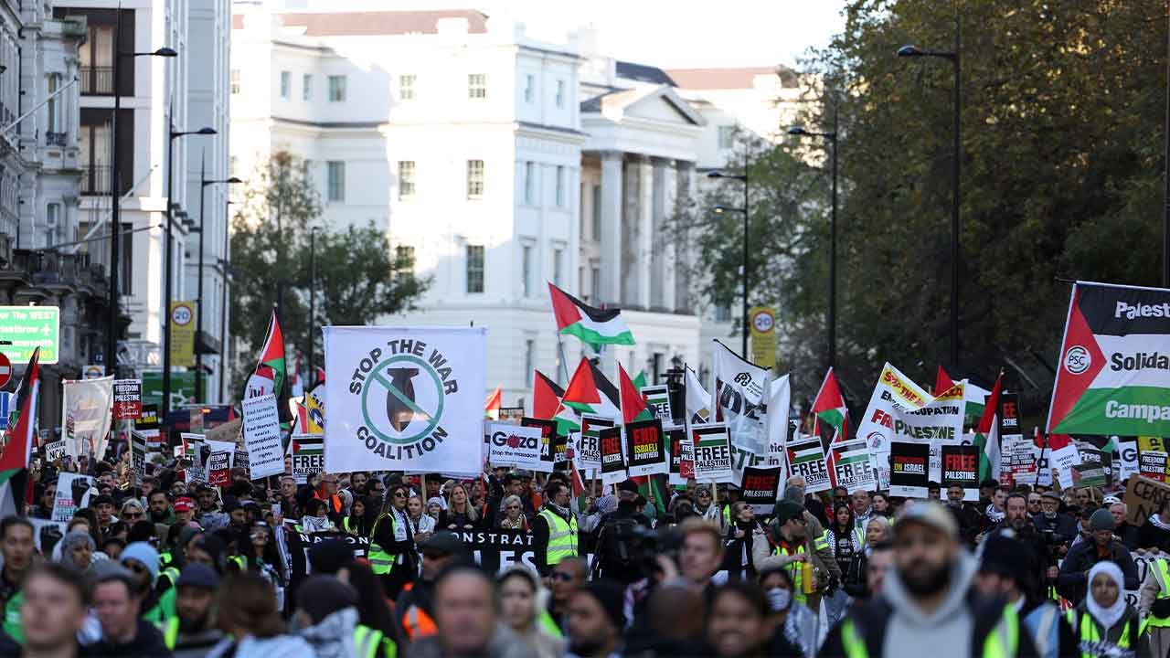 Londra'da Filistin'e destek yürüyüşü: 'Savaş koalisyonunu durdurun'