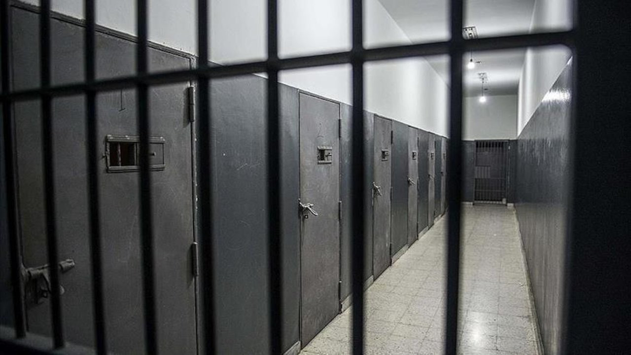 İsrail, Filistinli mahkumlara toplu transfer uygulamalarını hızlandırdı