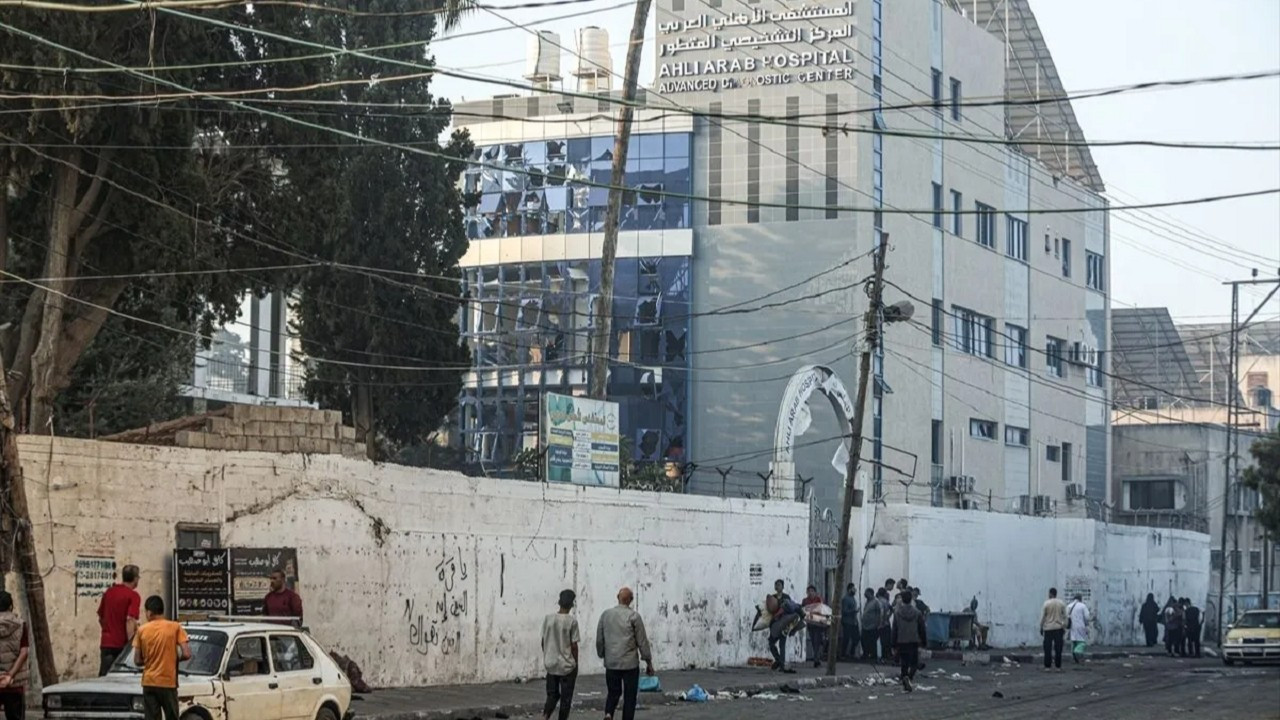 Filistin Kızılayı: İsrail tankları El-Ehli Baptist Hastanesi'ni kuşattı