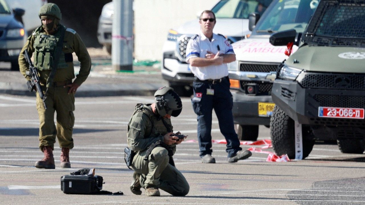 Batı Kudüs'te silahlı saldırı: 1 İsrail askeri öldürüldü