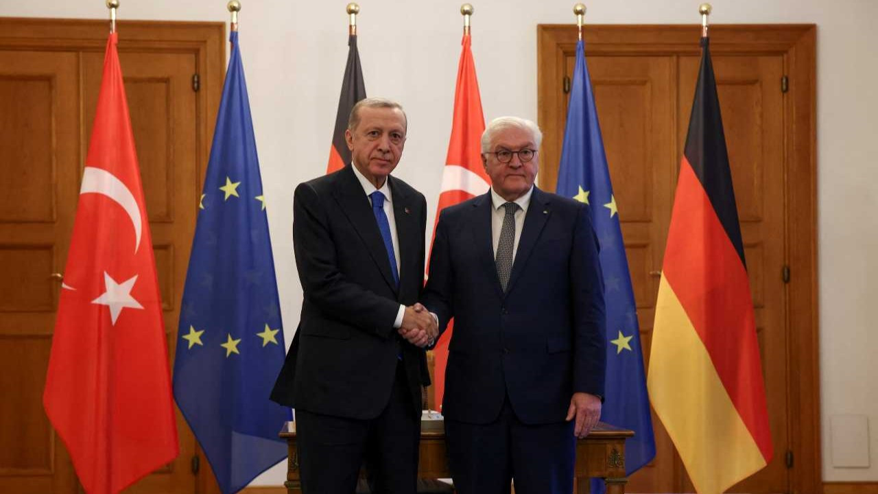 Erdoğan, Berlin'de Almanya Cumhurbaşkanı Steinmeier ile görüştü