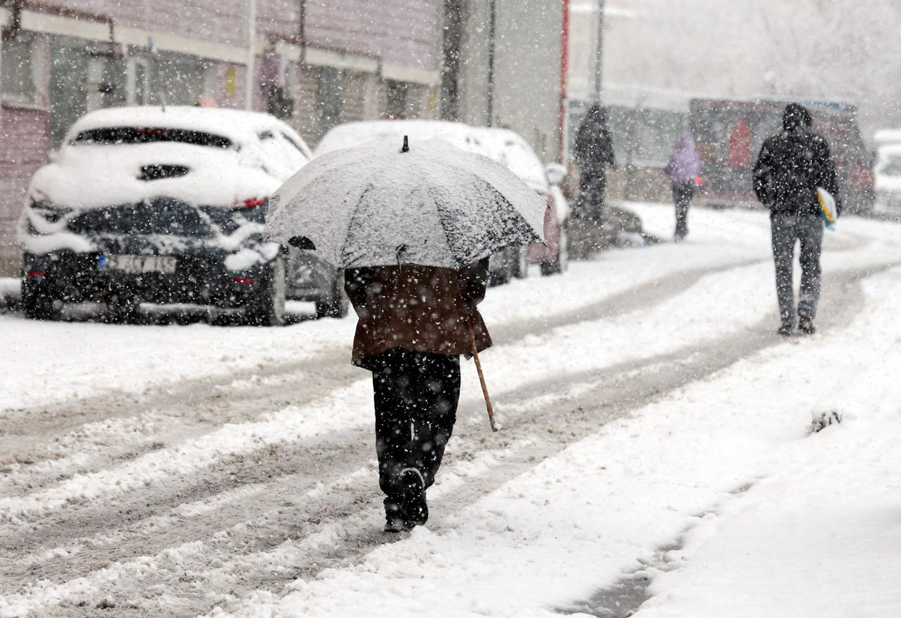 İstanbul'da 7 yıl aradan sonra kasımda kar yağdı - Sayfa 2