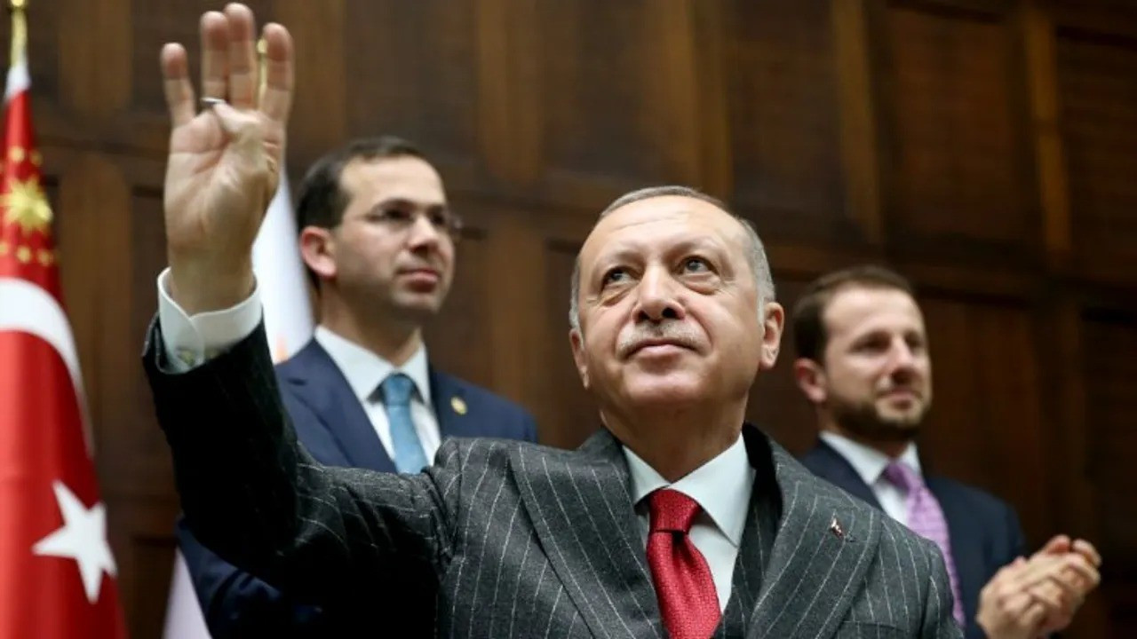 İstanbul'daki temayül yoklaması: AK Parti'de ilk üç isim belli oldu
