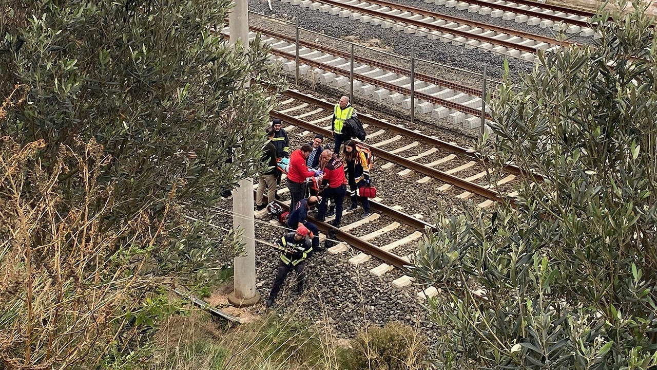 Kocaeli'de yüksek hızlı trenin çarptığı kişi öldü