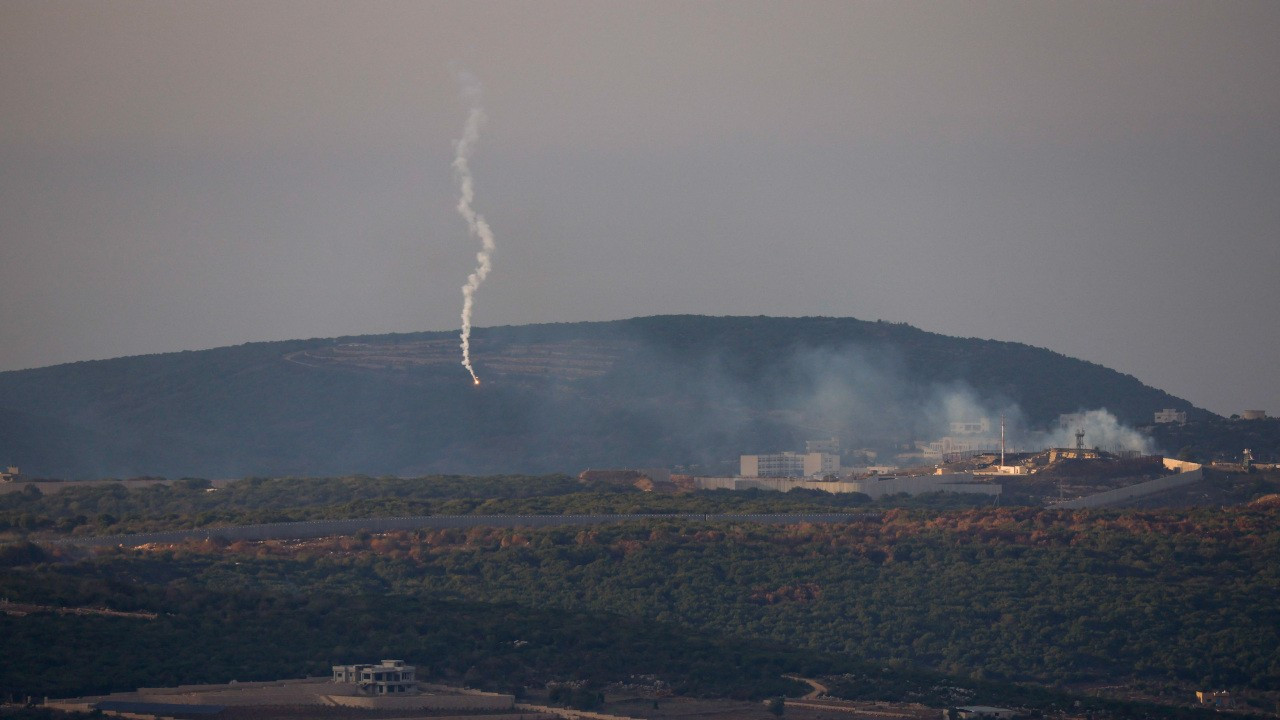 Hizbullah, İsrail'e ait 12 askeri noktaya saldırı düzenledi