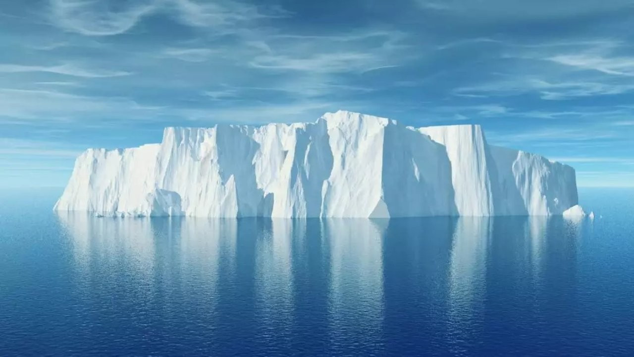 30 yıl sonra ilk: Dünyanın en büyük buzdağı hareket etti