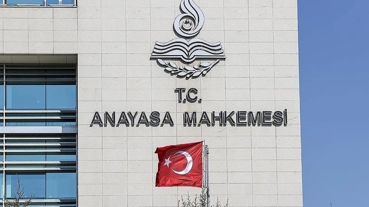 AYM: Turkcell’e ‘pedofili destekçisi’ ve ‘sansürcü’ demek ifade özgürlüğü