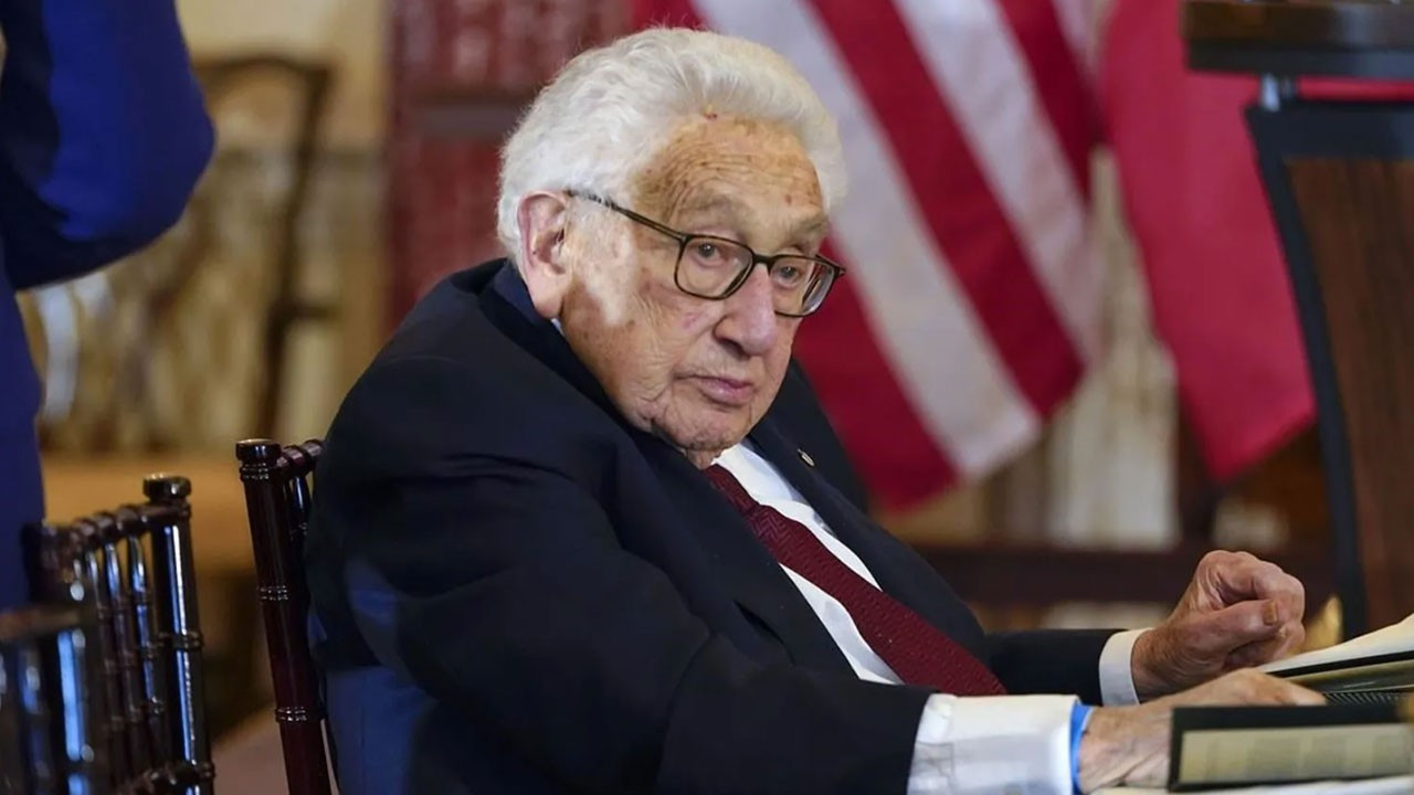 Soğuk Savaş Dönemi'nin ABD Dışişleri Bakanı Kissinger öldü