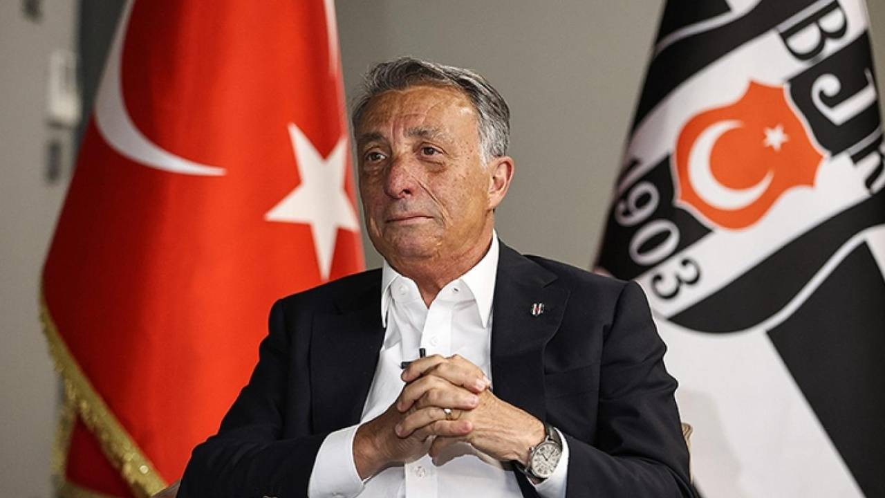 Beşiktaş Başkanı Ahmet Nur Çebi, oyuncularla vedalaştı