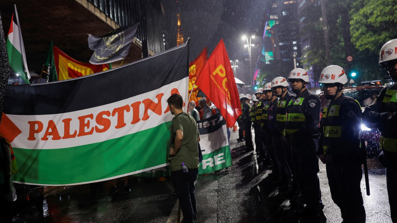 Kolombiya ve Brezilya'da Filistin'e destek gösterileri düzenlendi