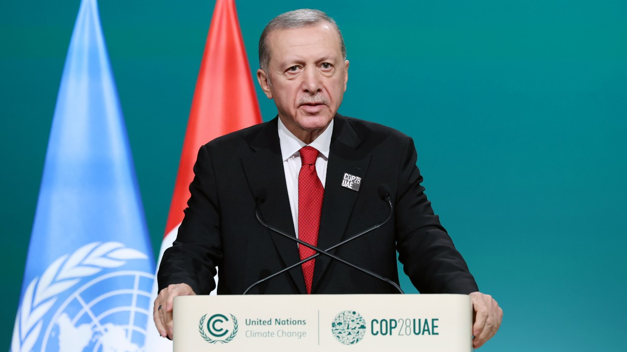 Cumhurbaşkanı Erdoğan, BAE'deki zirvenin ardından Türkiye'ye döndü