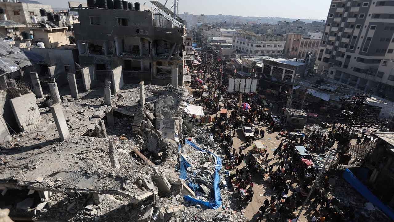 Geçici ateşkes sona erdi: İsrail ordusundan Gazze'ye hava saldırısı