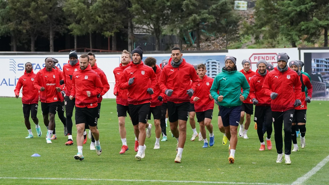 Pendikspor'da 3 futbolcu, Galatasaray maçında forma giyemeyecek