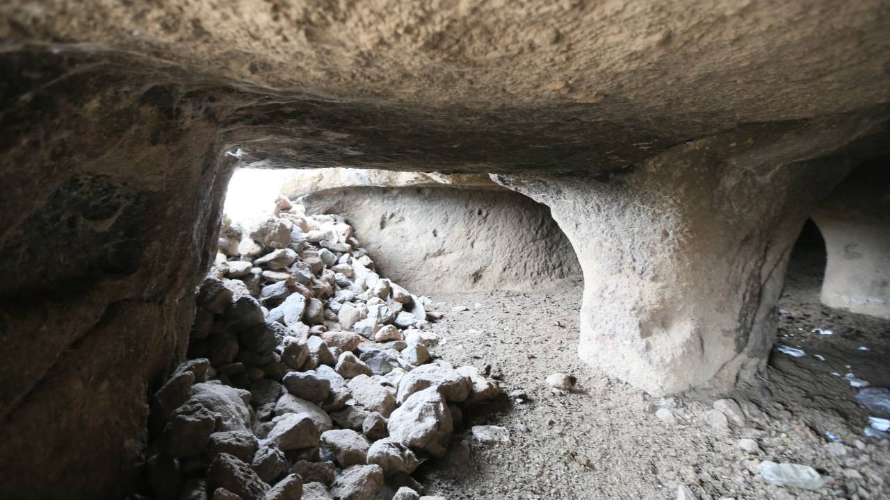 Ağrı'nın Meya ve Biligan ile Kars'ın Ani mağaraları turizme kazandırılmayı bekliyor