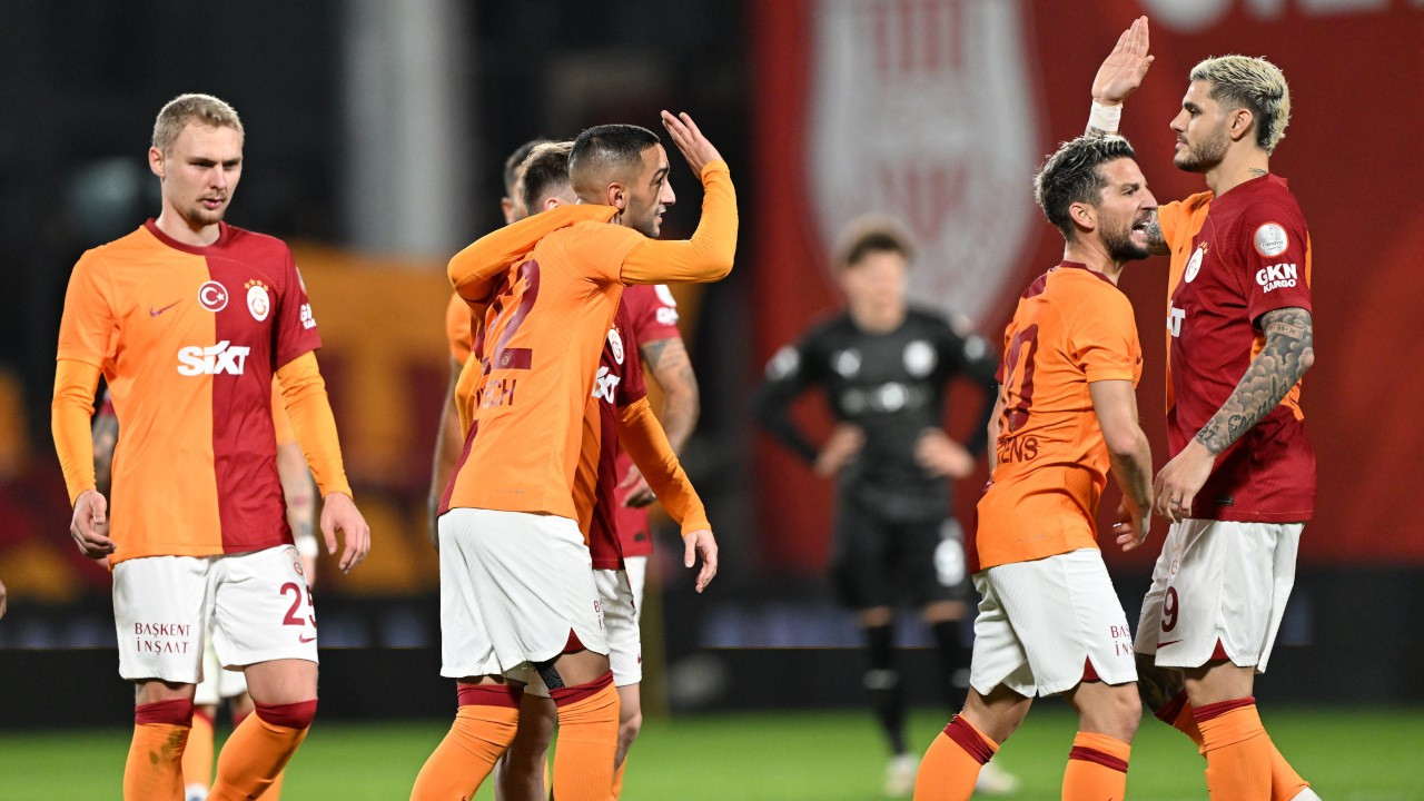 Galatasaray ikinci yarıda bulduğu gollerle kazandı