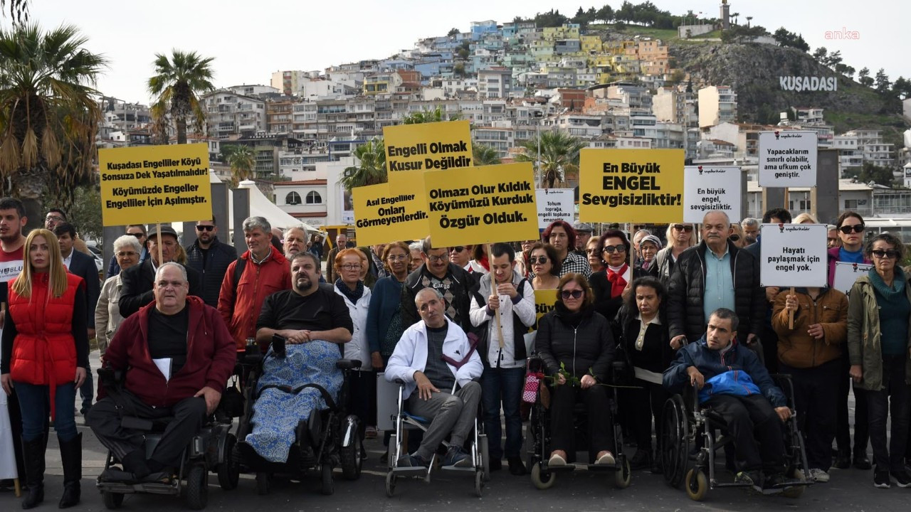 Kuşadası'nda engelliler günü: 'En büyük engel sevgisizliktir'