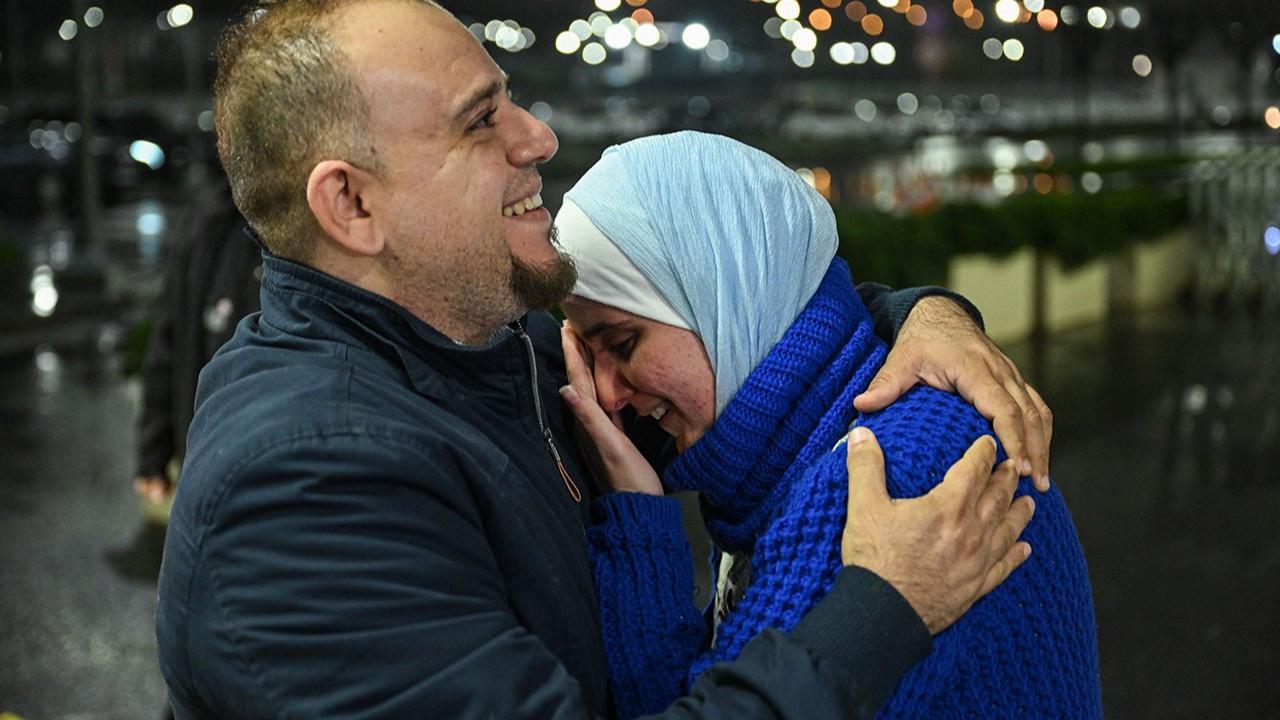 Gazze'den tahliye edilen Türkiye vatandaşları İstanbul'a geldi