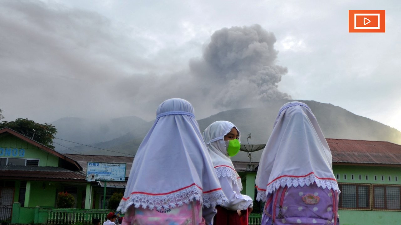 Volkan patlamasında ölen dağcı sayısı 23'e yükseldi